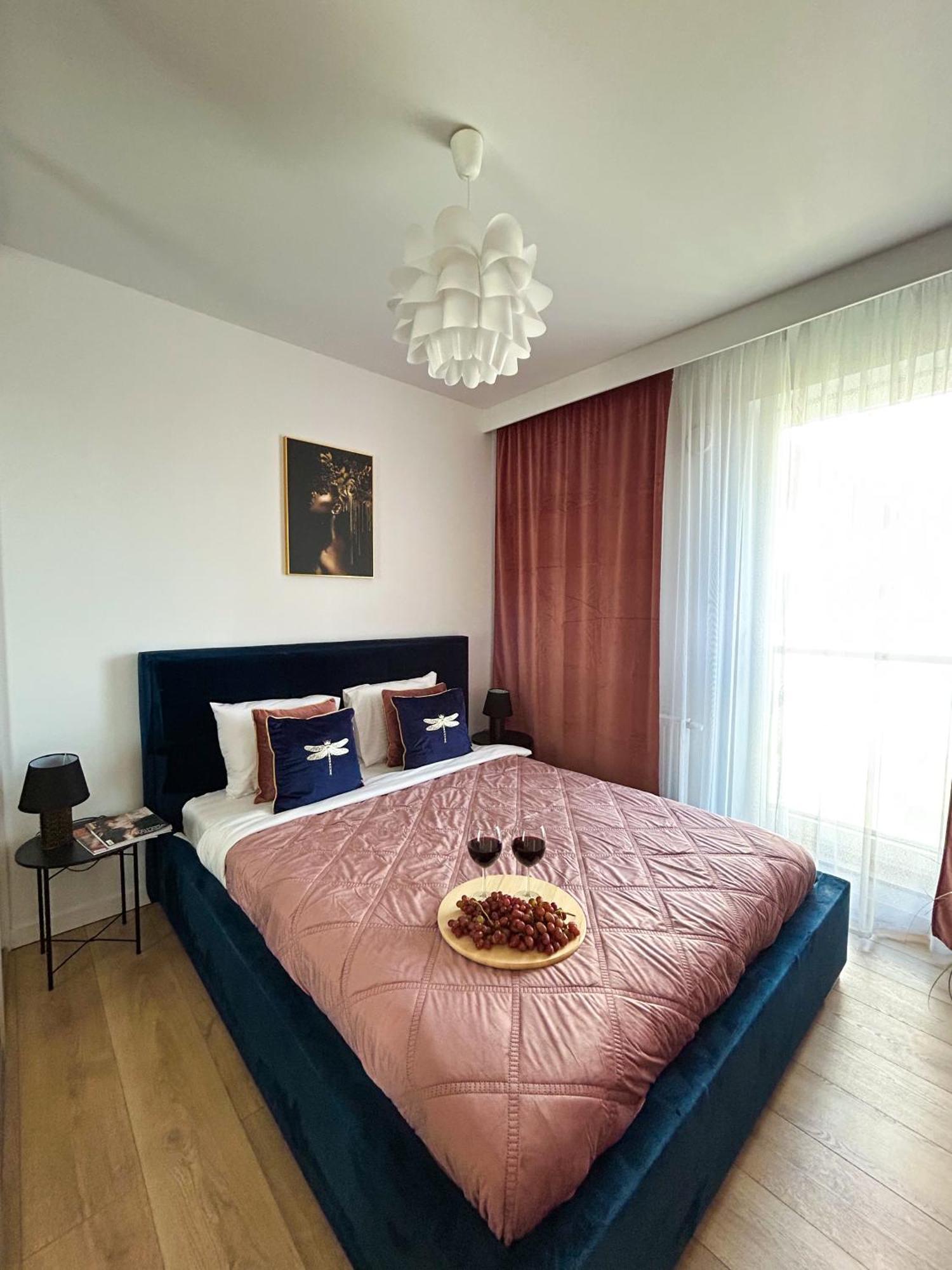 Lumina Stylish 3-Room Apart With Balcony Lodz  Exterior photo